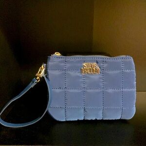 NWOT- Steve Madden quilted blue clutch
